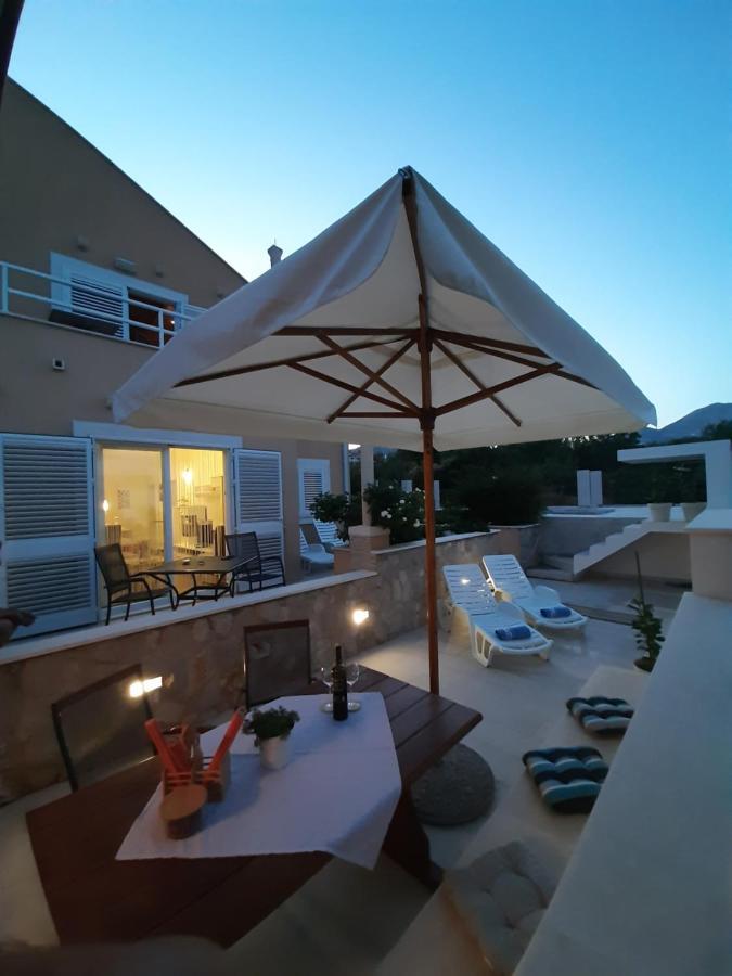 Villa "Amber" With A Pool Mlini Dış mekan fotoğraf