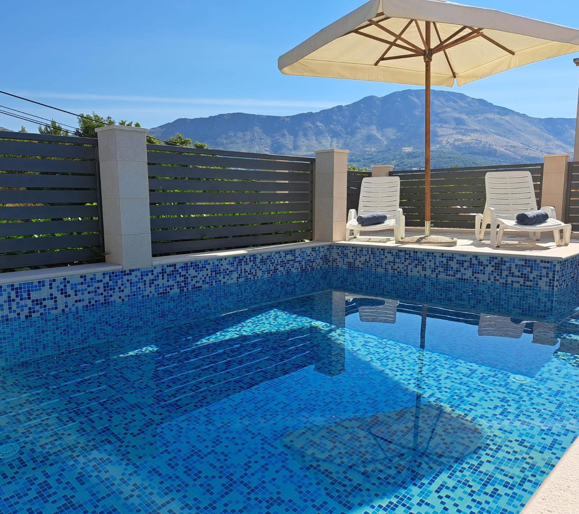Villa "Amber" With A Pool Mlini Dış mekan fotoğraf