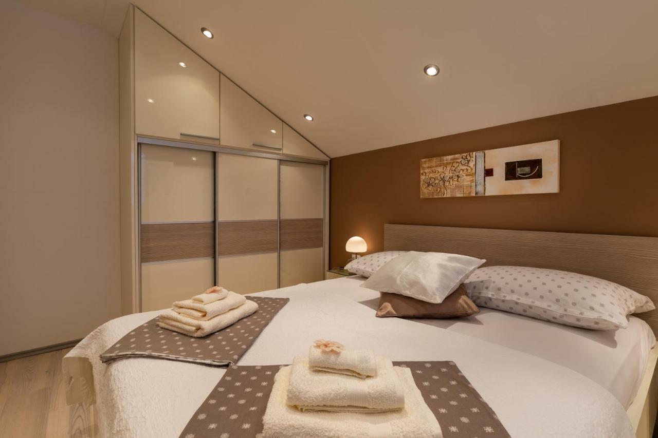 Villa "Amber" Luxury Apartments With A Pool Mlini Dış mekan fotoğraf